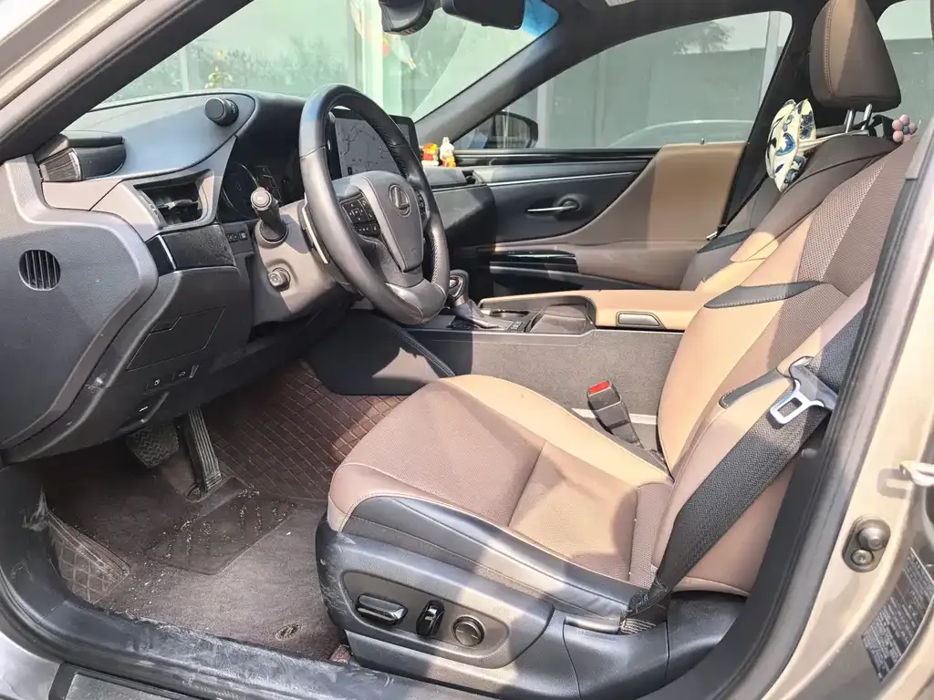 Lexus ES 2023 из CN, фото 5
