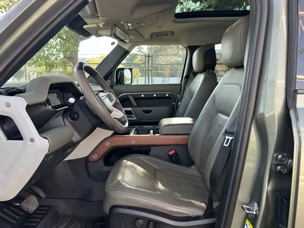 Land Rover Defender 2021 из CN, фото 3