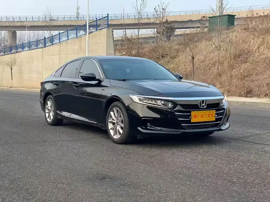 Honda Accord — фото 8