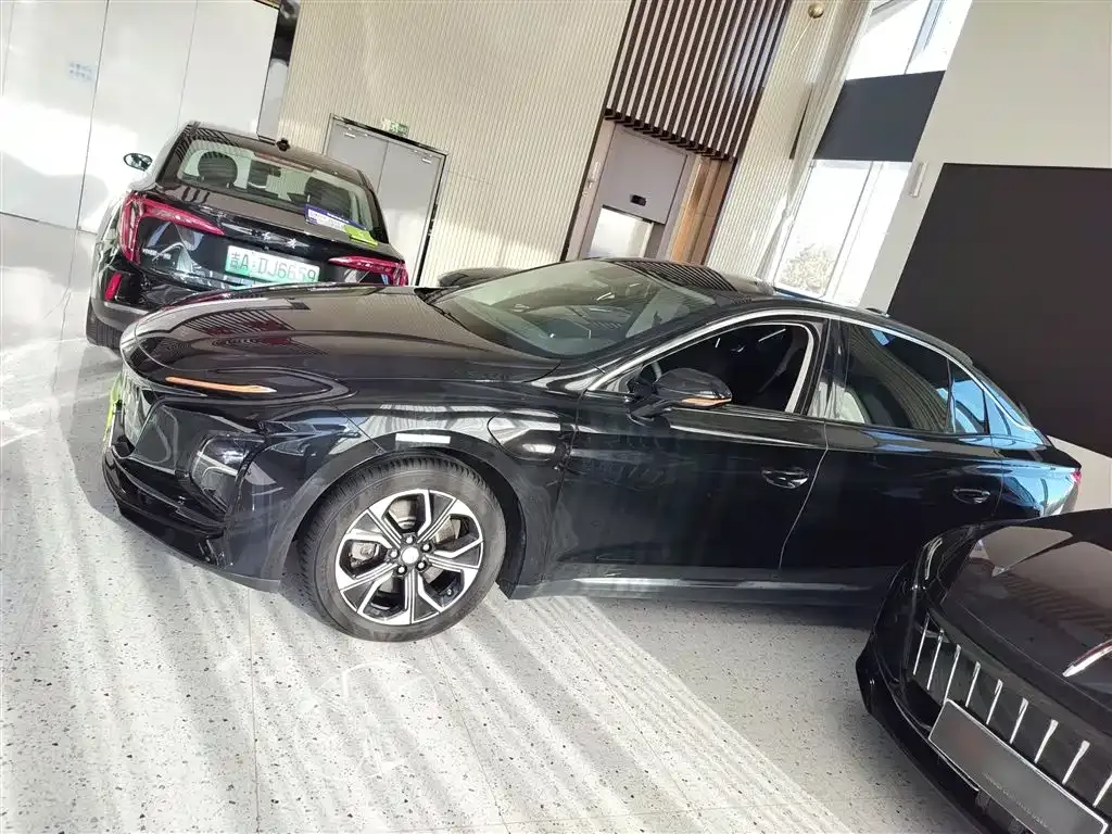 Hongqi E-QM5 2023 из CN, фото 9