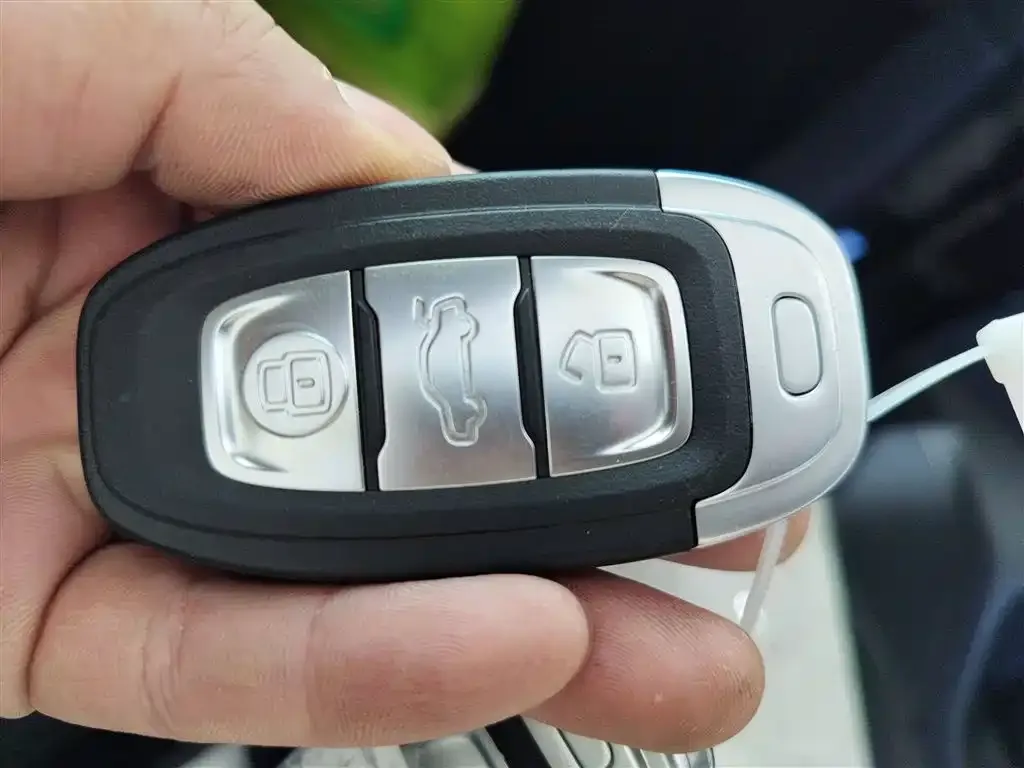 Hongqi E-QM5 2023 из CN, фото 3