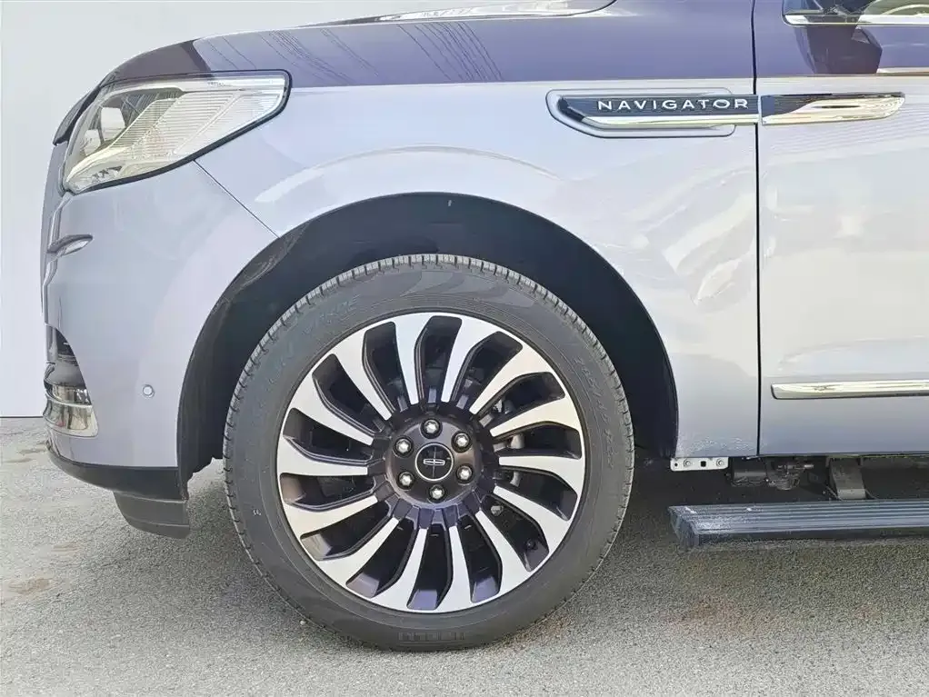 Lincoln Navigator One 2023 из CN, фото 6