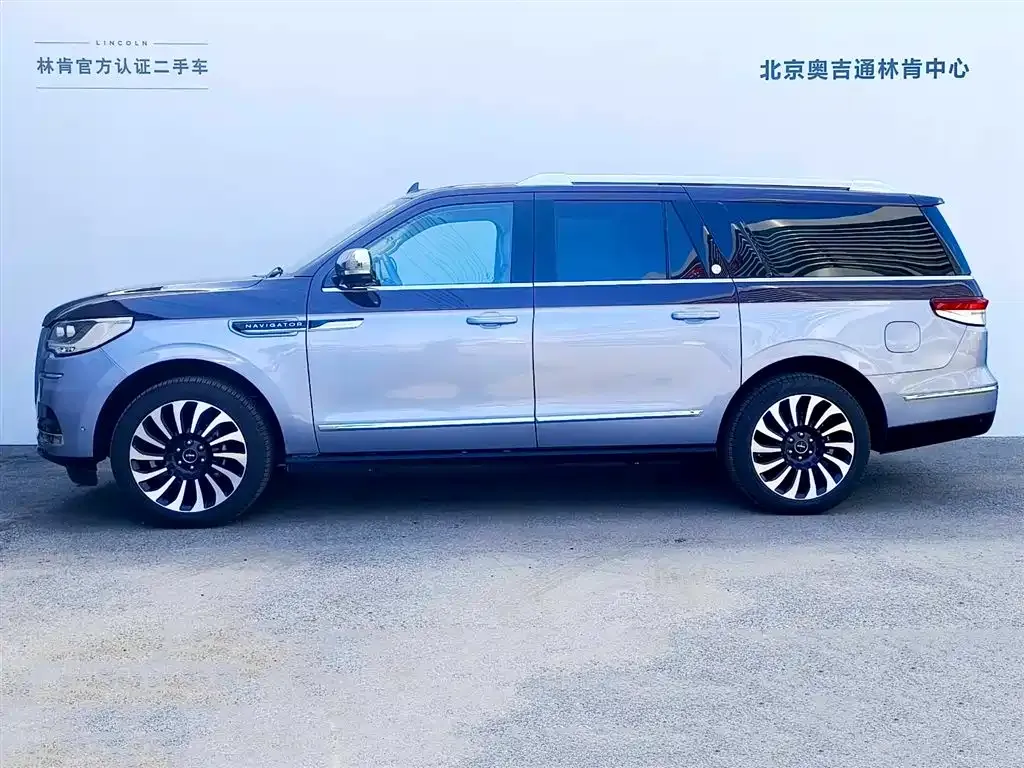 Lincoln Navigator One 2023 из CN, фото 3