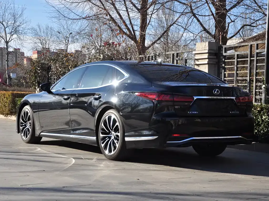 Lexus LS 2023 из CN, фото 8