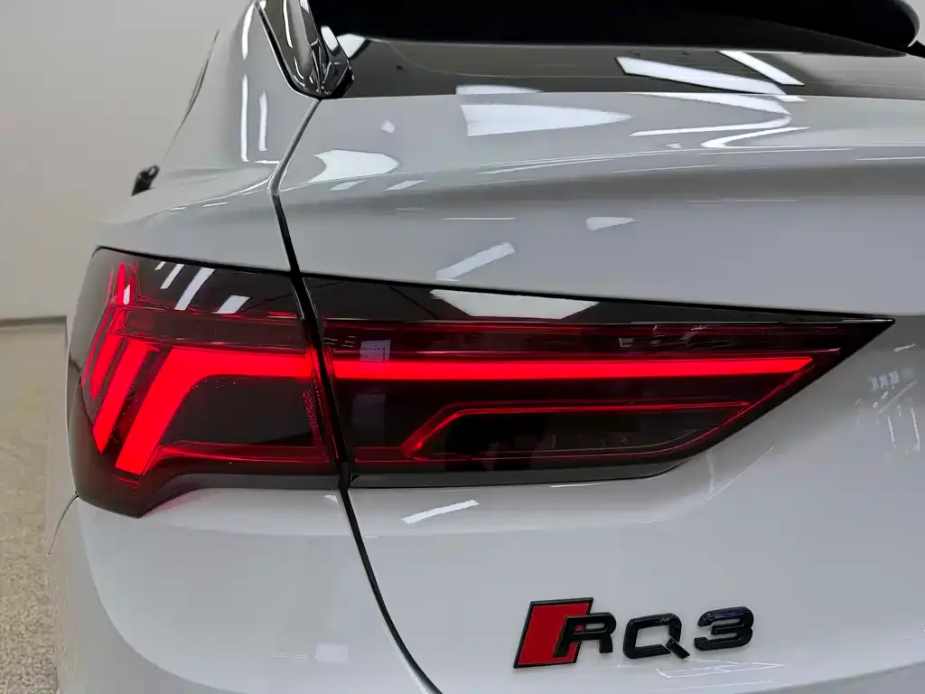 Audi Q3 Sportback 2022 из CN, фото 3