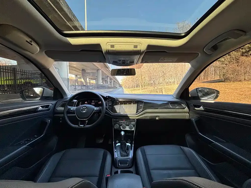 Volkswagen T-Roc 2021 из CN, фото 3