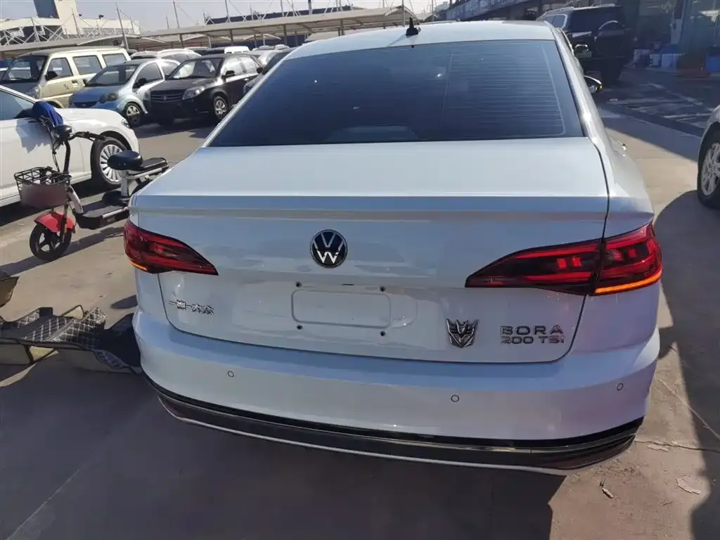 Volkswagen Bora 2023 из CN, фото 9