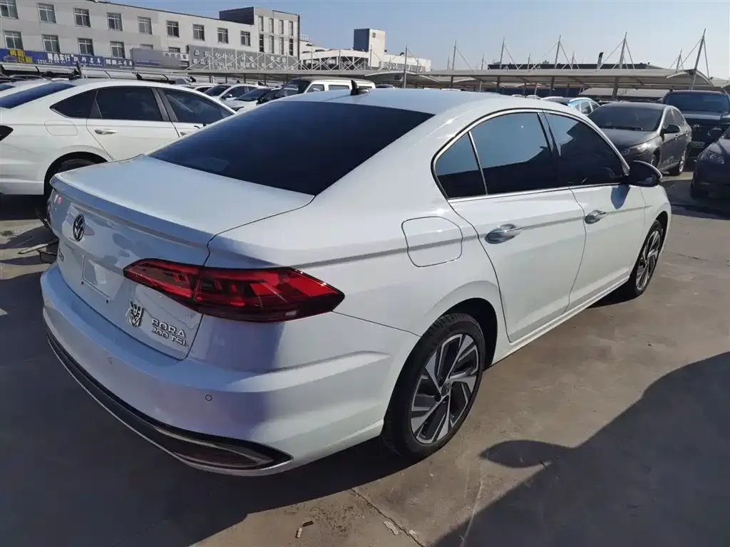 Volkswagen Bora 2023 из CN, фото 8