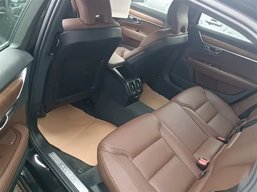 Volvo S90 2025 из CN, фото 6