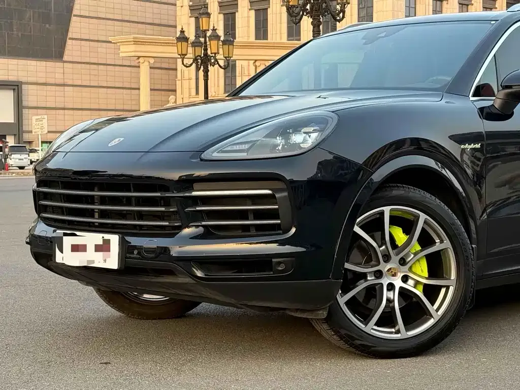 Porsche Cayenne Hybrid — фото 8