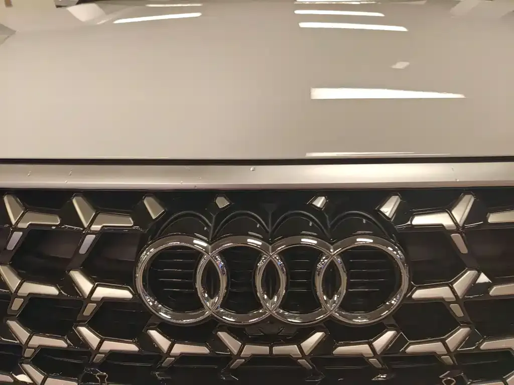Audi Q3 2024 из CN, фото 7