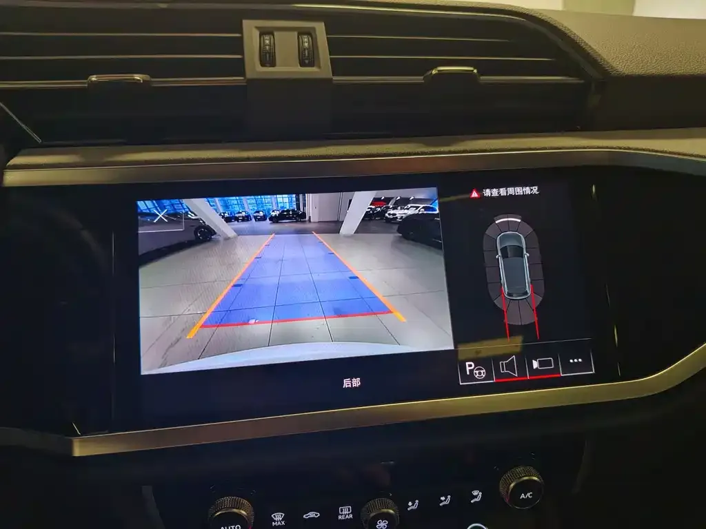 Audi Q3 2024 из CN, фото 9
