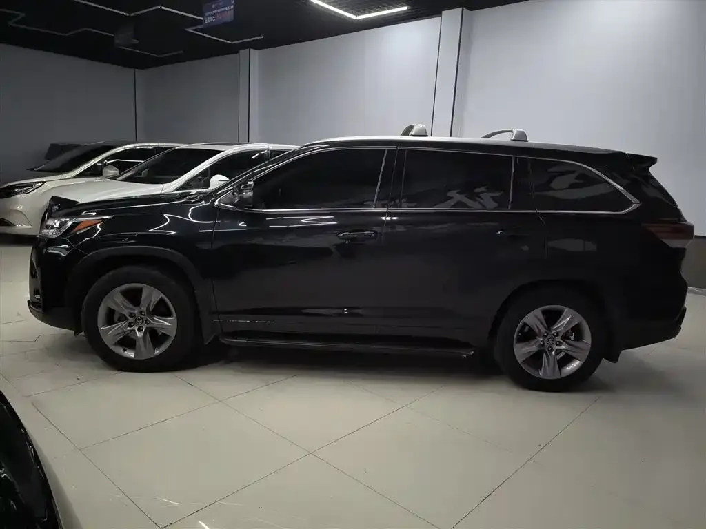 Toyota Highlander 2021 из CN, фото 3