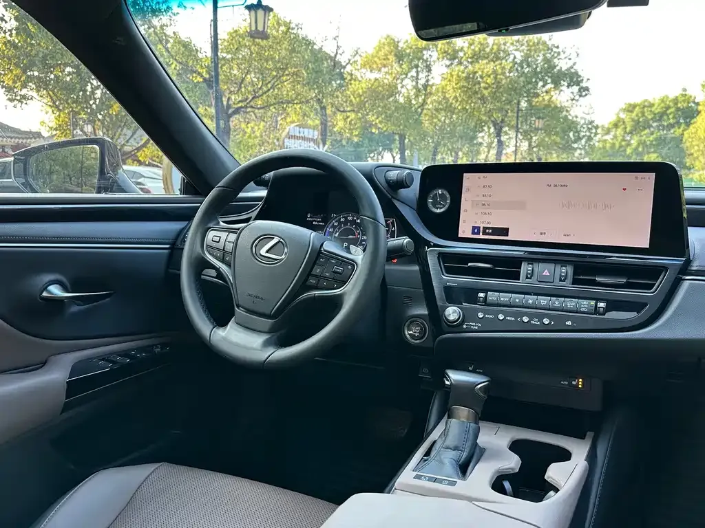 Lexus ES 2023 из CN, фото 6