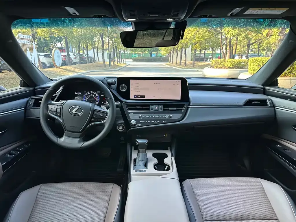 Lexus ES 2023 из CN, фото 8