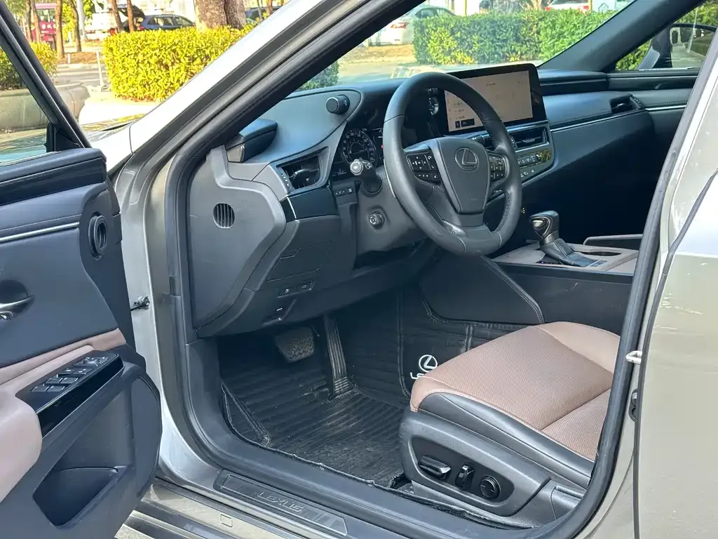 Lexus ES 2023 из CN, фото 3