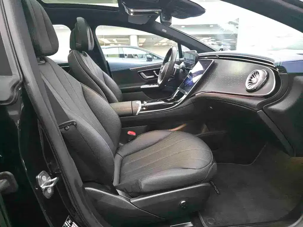 Mercedes-Benz EQE 2023 из CN, фото 4