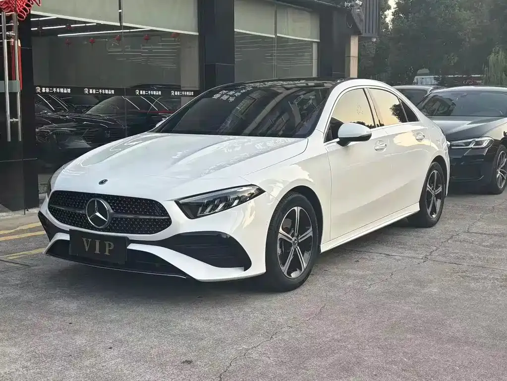 Mercedes-Benz A-Class 2023 из CN, фото 1