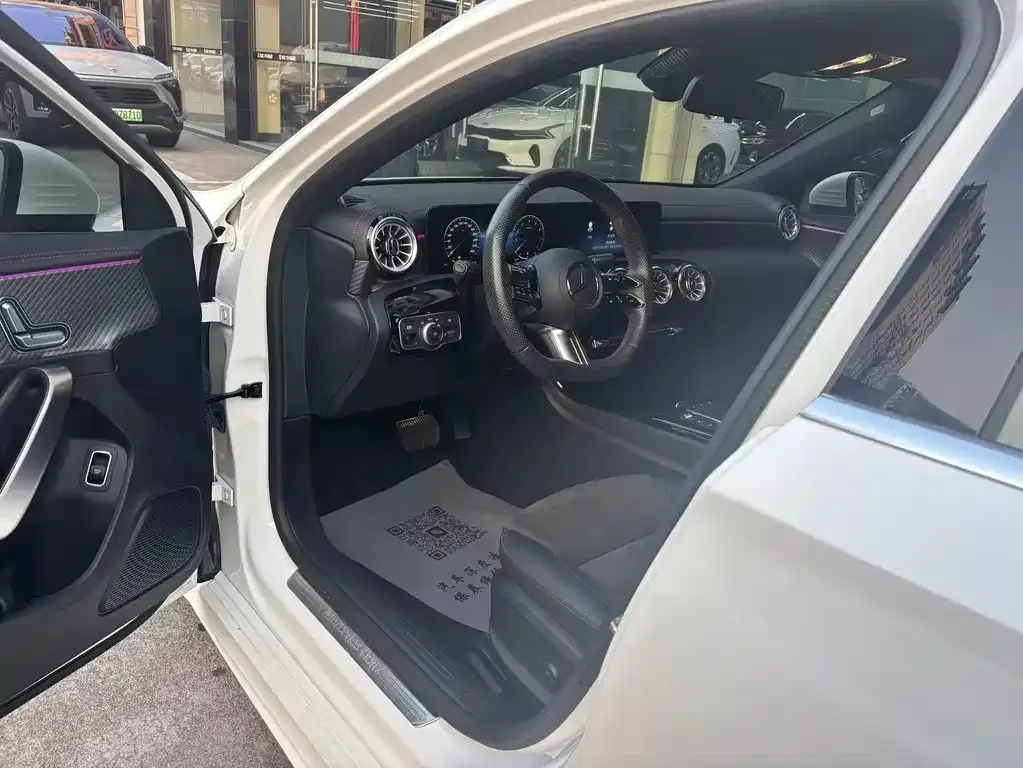 Mercedes-Benz A-Class 2023 из CN, фото 2
