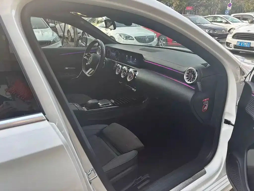 Mercedes-Benz A-Class 2023 из CN, фото 5