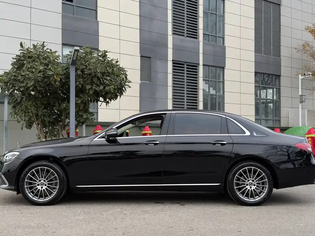 Mercedes-Benz E-Class 2023 из CN, фото 4