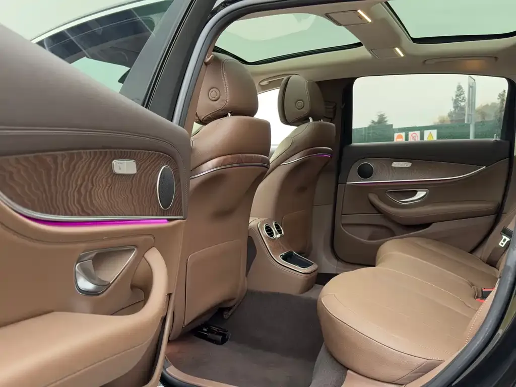 Mercedes-Benz E-Class 2023 из CN, фото 5