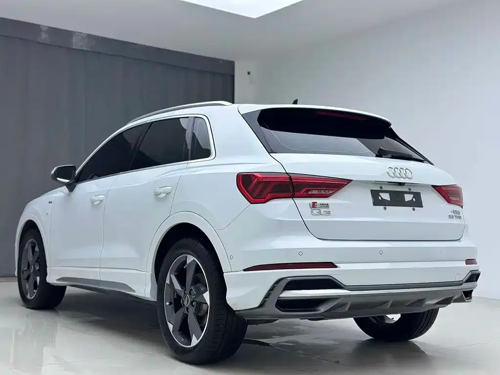 Audi Q3 — фото 4