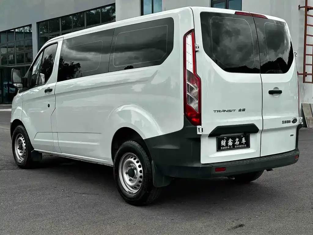 Ford Transit 2023 из CN, фото 8