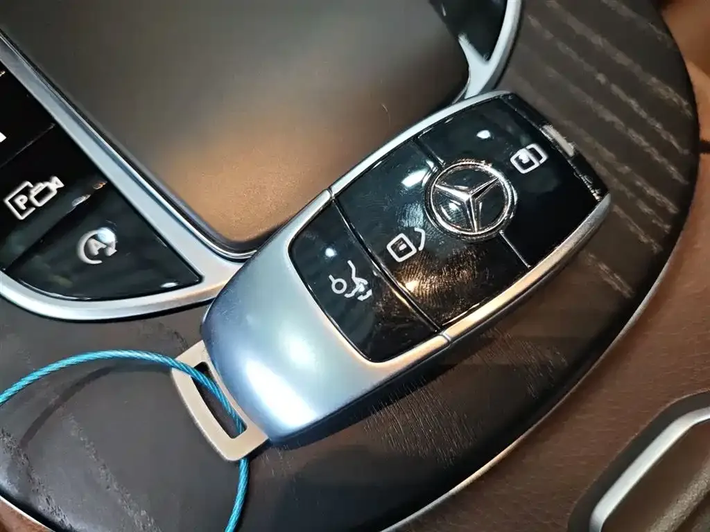Mercedes-Benz E-Class 2022 из CN, фото 2