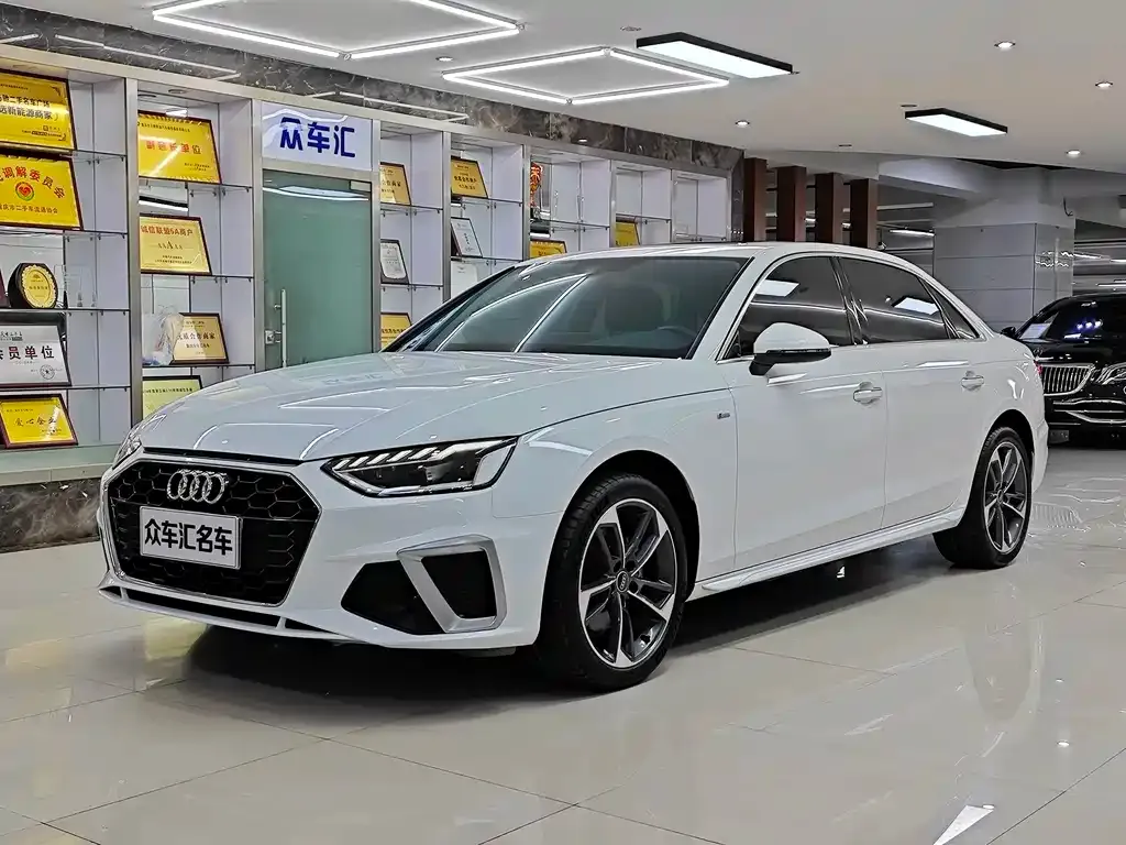 Audi A4L 2022 из CN, фото 1