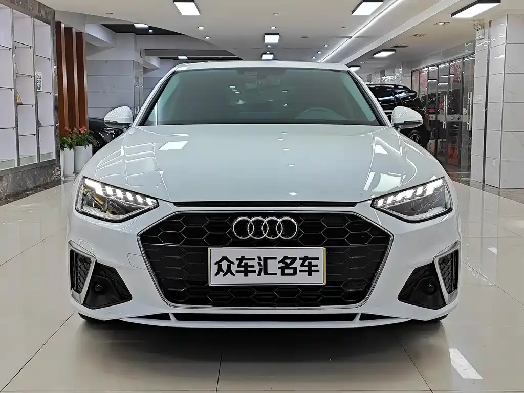 Audi A4L 2022 из CN, фото 5