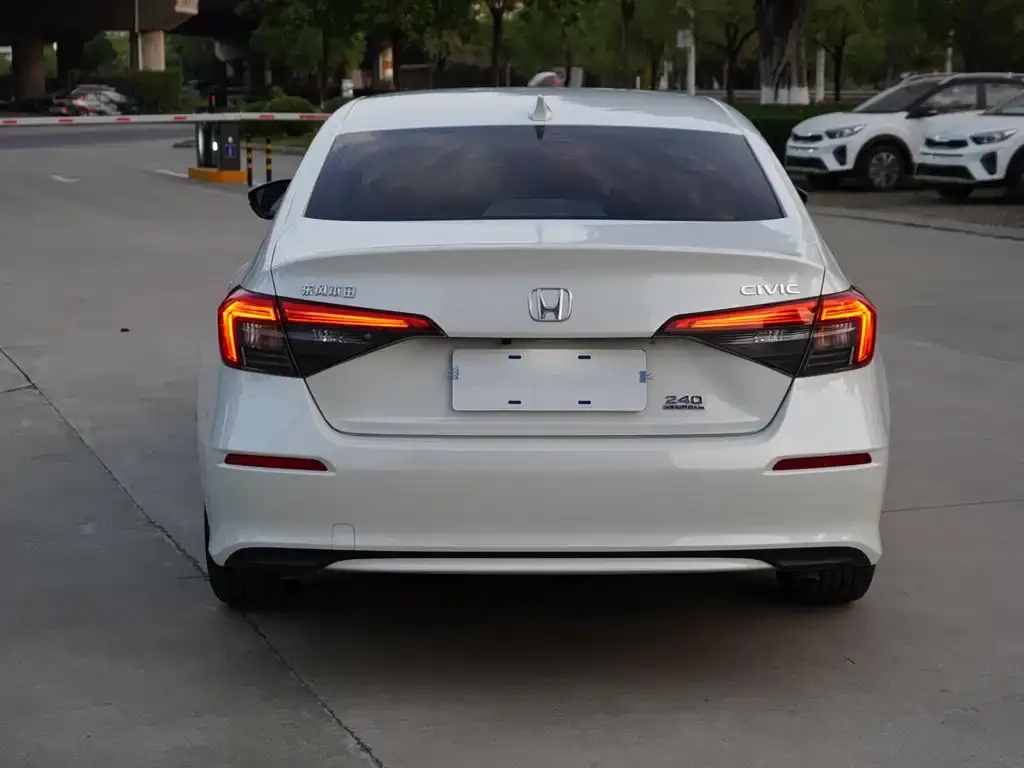 Honda Civic 2024 из CN, фото 3