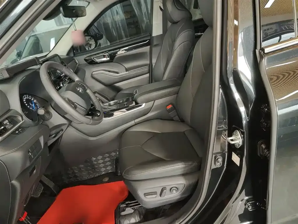 Toyota Highlander 2024 из CN, фото 10