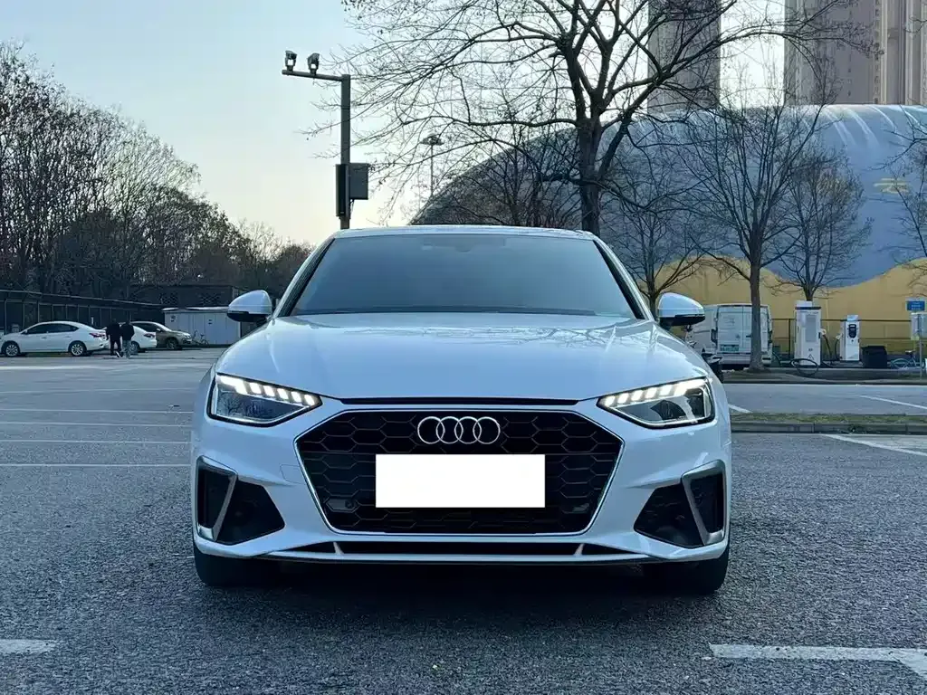 Audi A4L 2022 из CN, фото 8