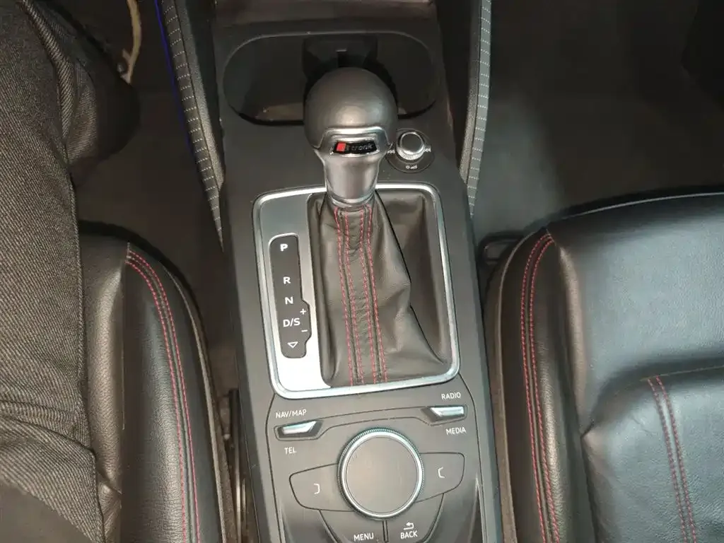 Audi Q2L 2023 из CN, фото 6