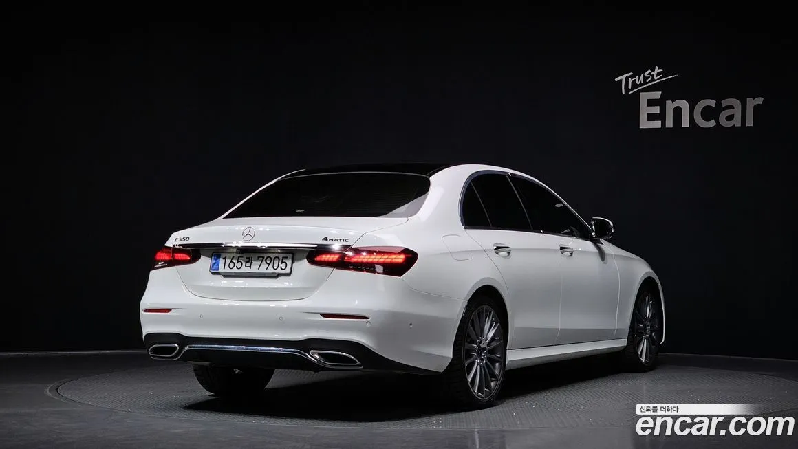 Mercedes-Benz E-Class — фото 3