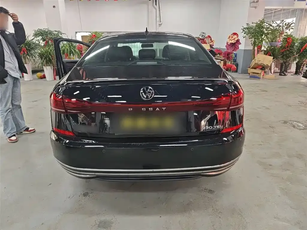 Volkswagen Passat — фото 10