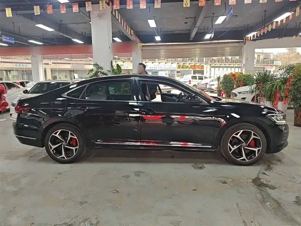 Volkswagen Passat — фото 8