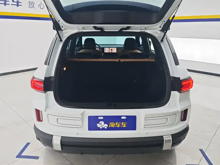 Geely Icon — фото 4