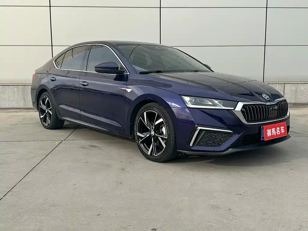 Skoda Octavia — фото 4