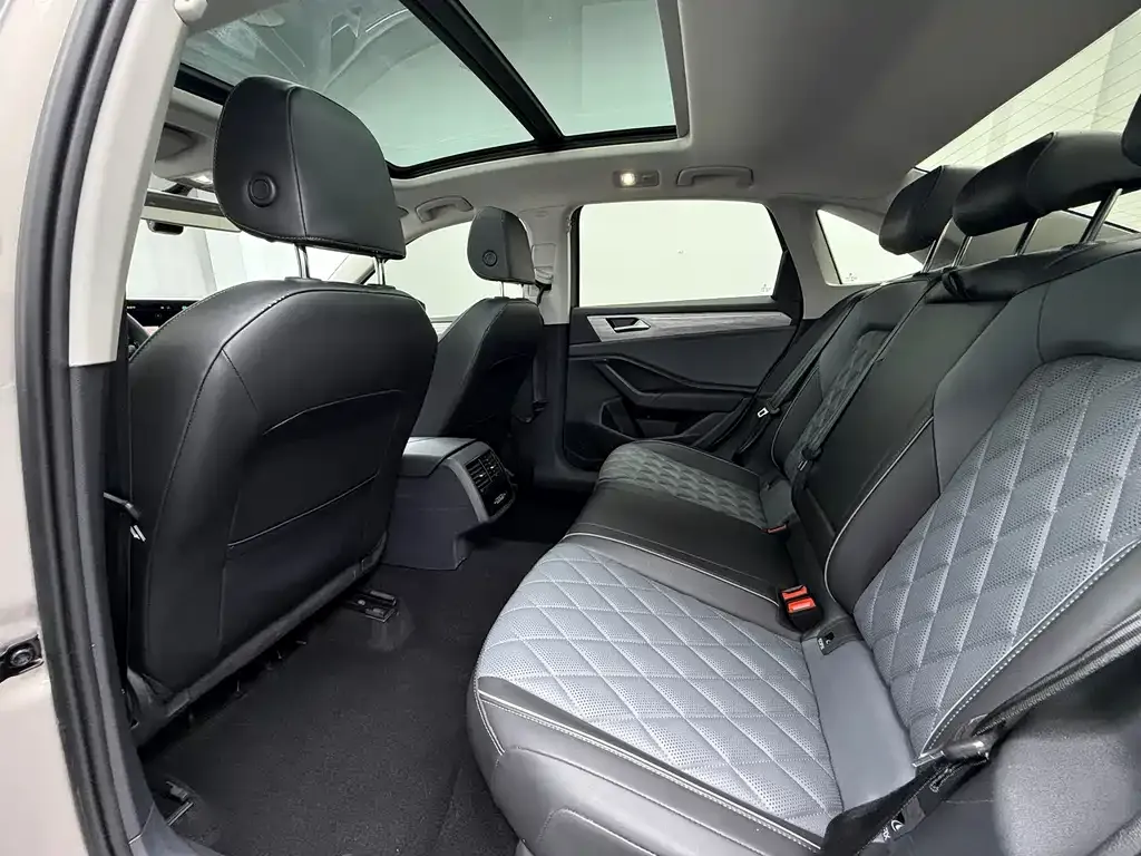 Volkswagen Sagitar 2023 из CN, фото 8