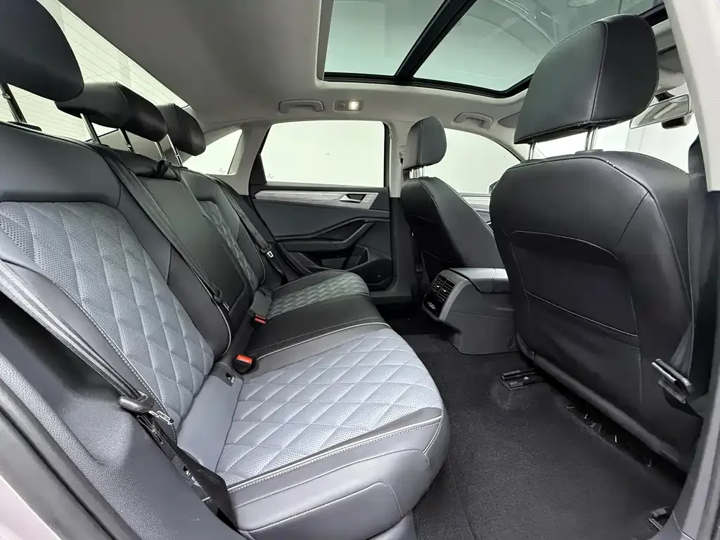 Volkswagen Sagitar 2023 из CN, фото 9