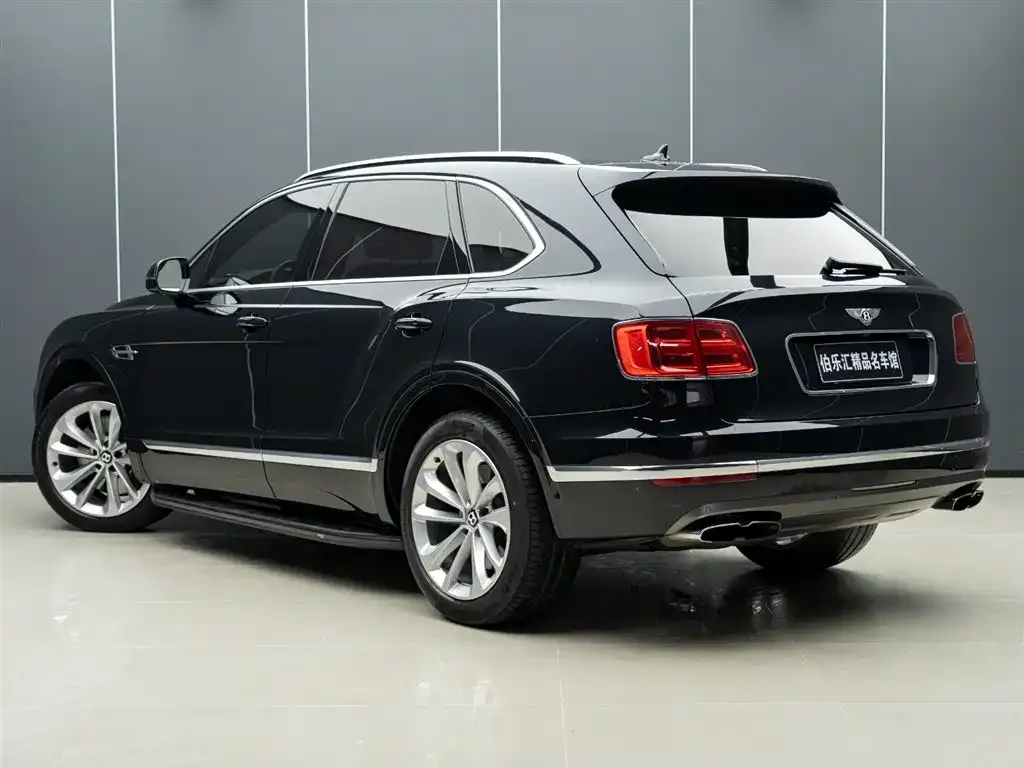 Bentley Bentayga 2022 из CN, фото 4