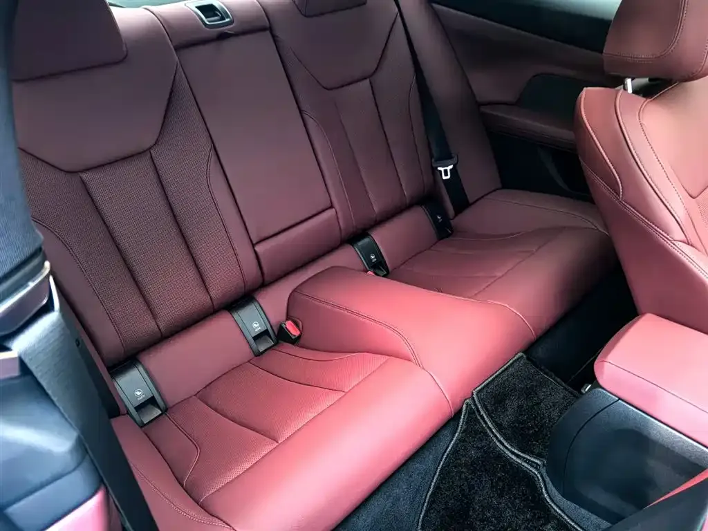 BMW 4 Series 2025 из CN, фото 9