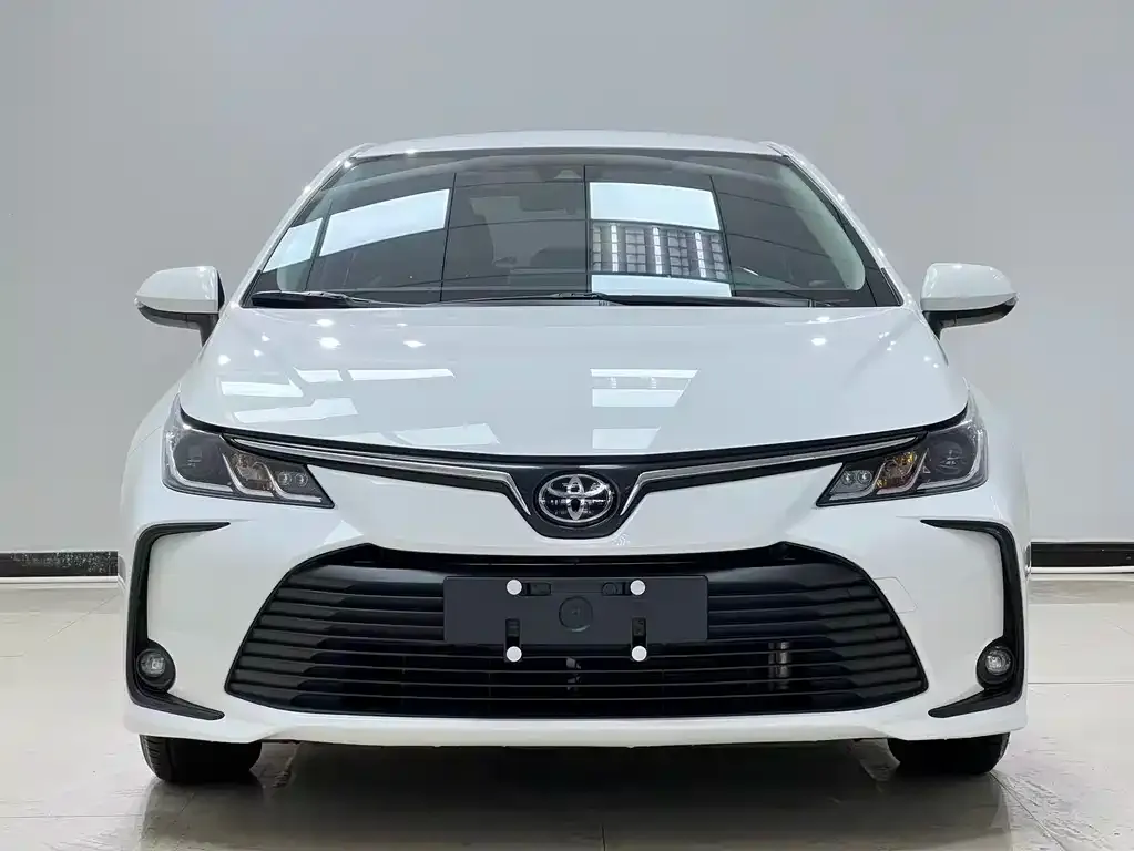 Toyota Corolla — фото 2