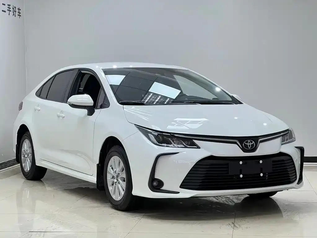 Toyota Corolla — фото 3