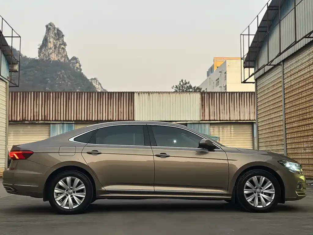 Volkswagen Passat 2021 из CN, фото 7