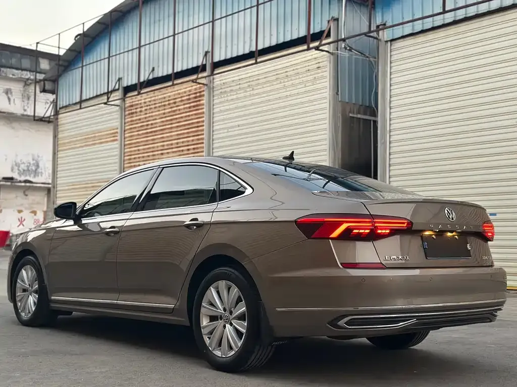 Volkswagen Passat 2021 из CN, фото 8