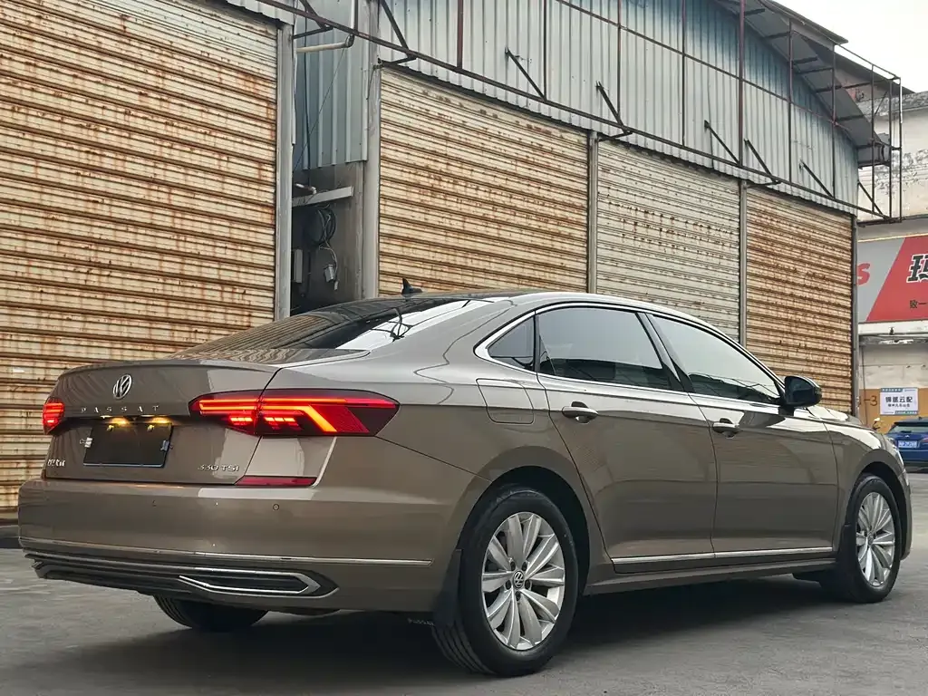 Volkswagen Passat 2021 из CN, фото 10
