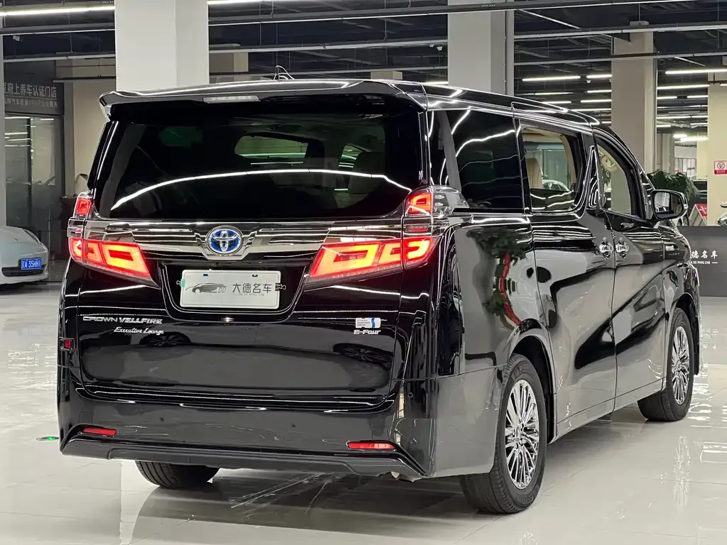 Toyota Vellfire 2022 из CN, фото 2